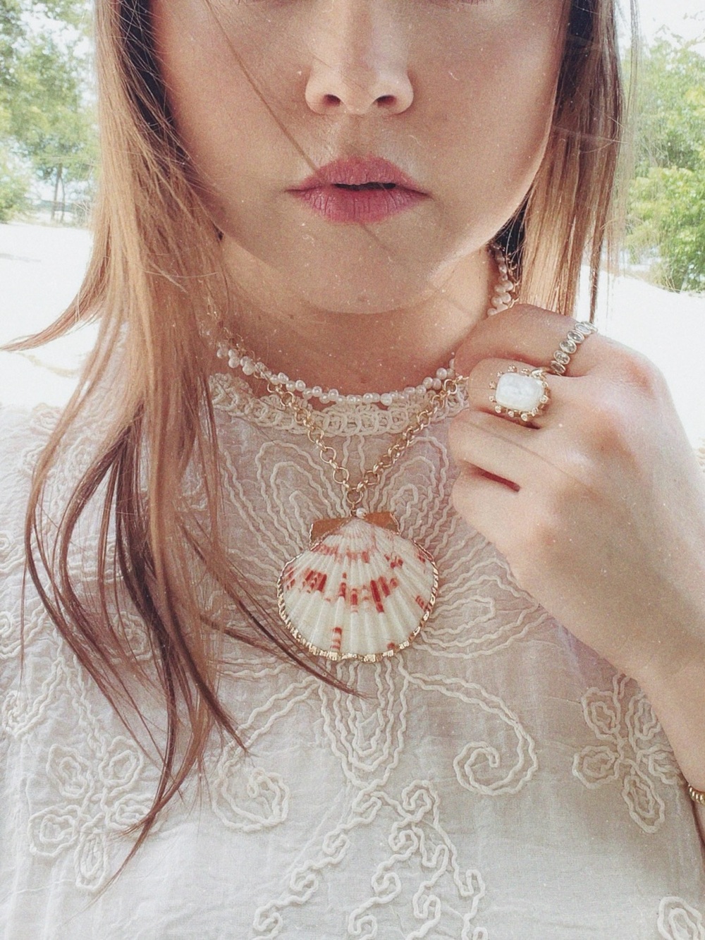 Summer Shell Necklace - Picture 2 of 4